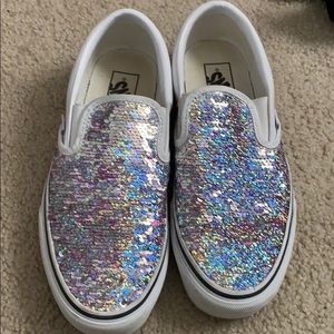 Changing speaking vans